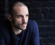 Portrait de l'humoriste Guillaume Wagner à Montréal - photographe Denis Beaumont